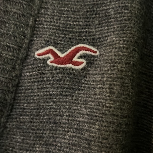 🍋3 for $40🍋 Hollister deep V Neck grey Sweater - Picture 4 of 4